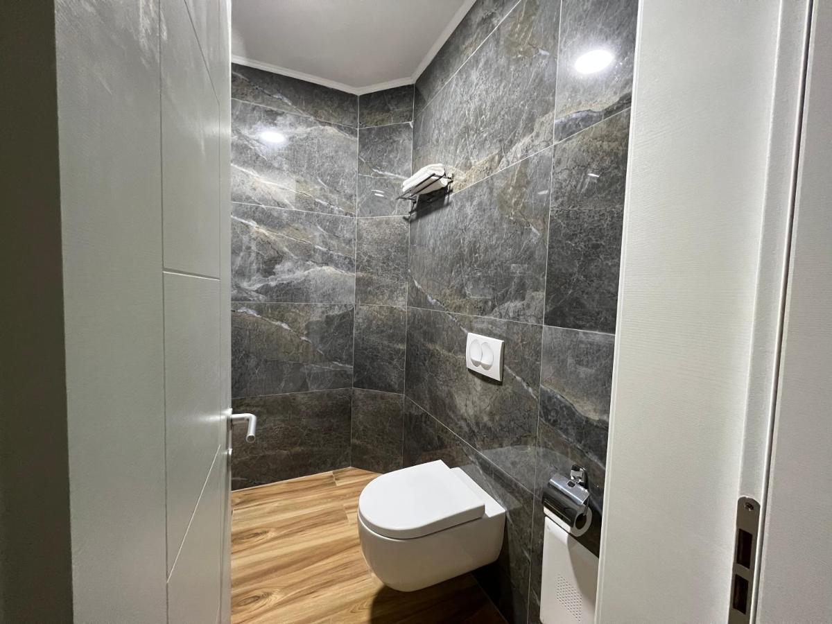 Chestnut Yard Villa Tirana Zewnętrze zdjęcie