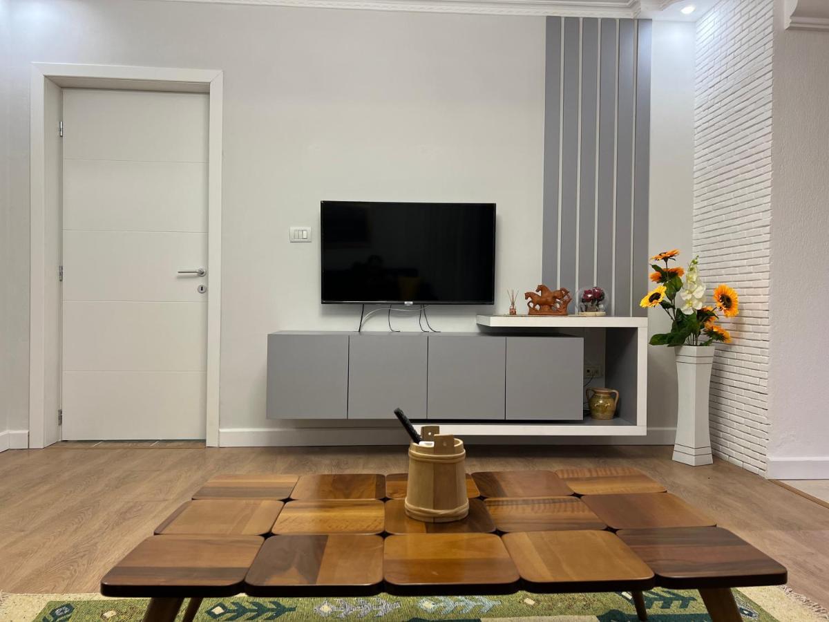 Chestnut Yard Villa Tirana Zewnętrze zdjęcie